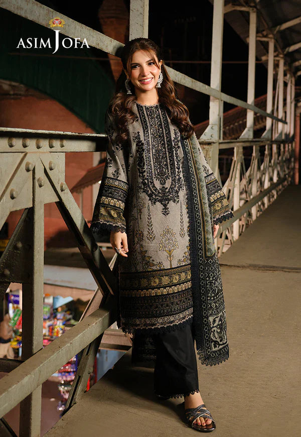Winter 3PC Karandi Digital Print Dress - KP33410