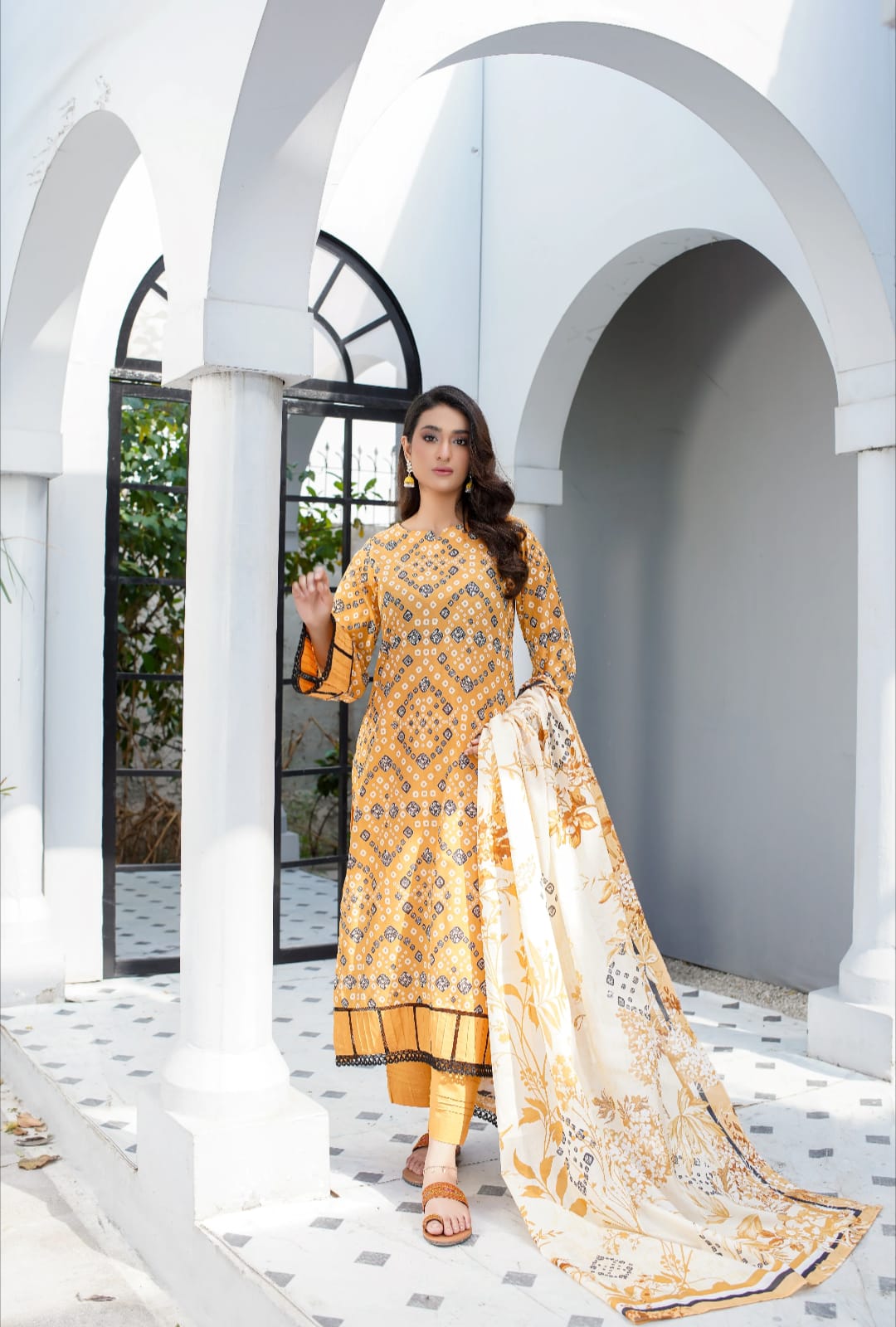 Elegant 3 Piece Embroidered Lawn Suit