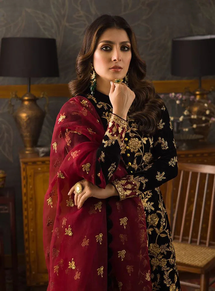 Winter  Embroidered Velvet 3piece suit - KP3358