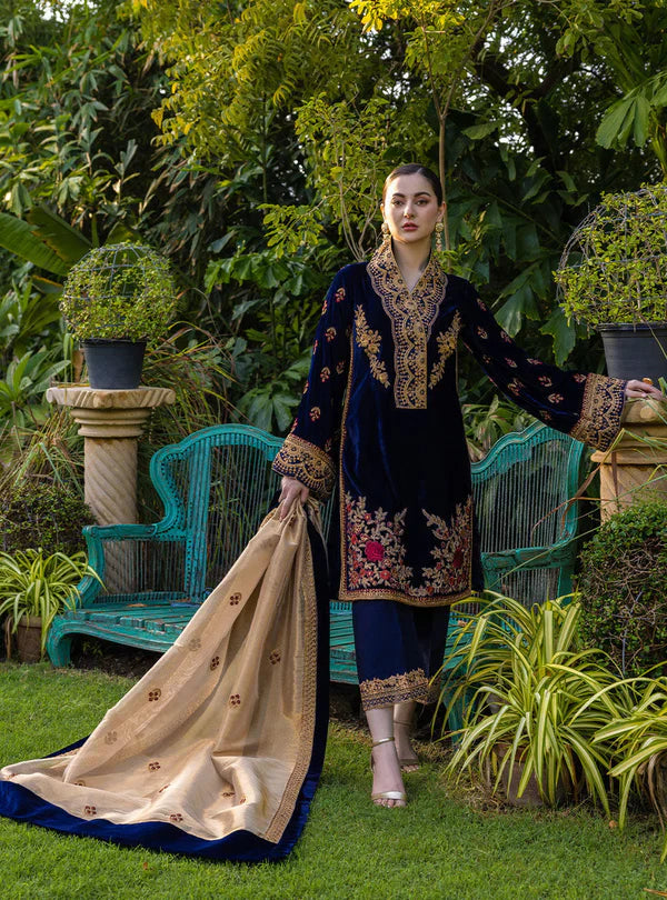 Winter Embroidered Velvet 3piece suit - KP3357