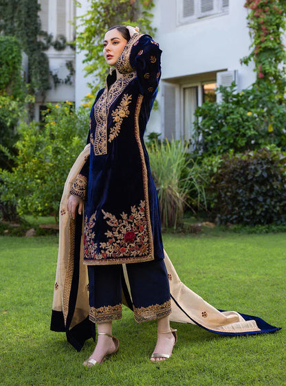 Winter Embroidered Velvet 3piece suit - KP3357