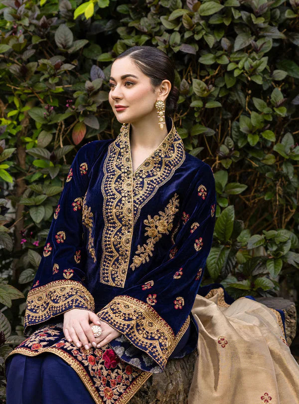 Winter Embroidered Velvet 3piece suit - KP3357