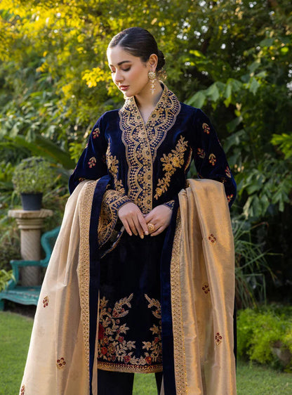 Winter Embroidered Velvet 3piece suit - KP3357