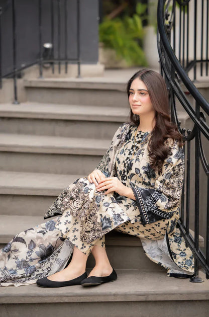 Winter 3PC Karandi Digital Print Dress - KP3389