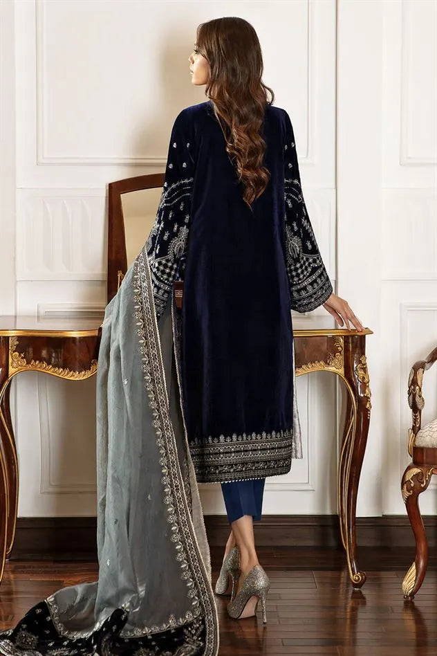 Winter 3PC Velvet Embroidered Suit - kp3325