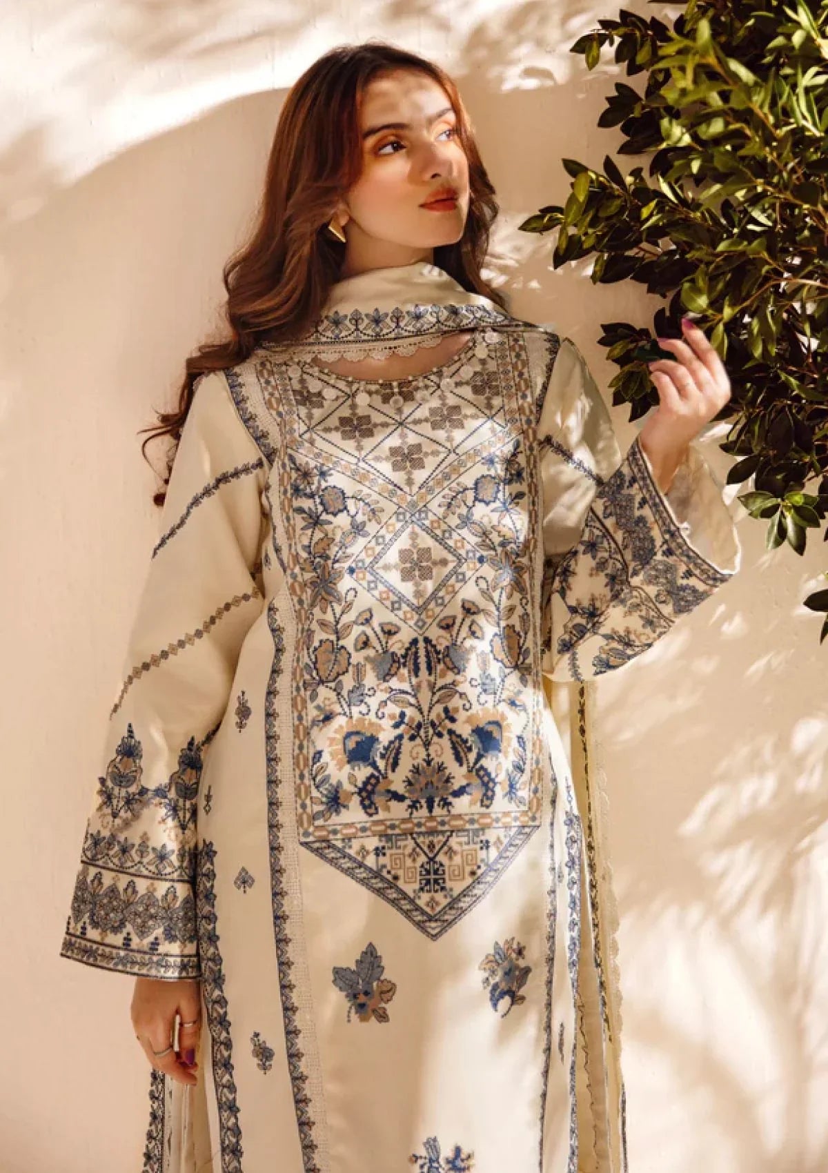 Winter 3PC Dhanak Embroidered Suit - kp3381