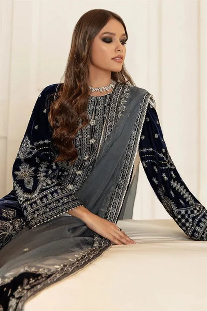 Winter 3PC Velvet Embroidered Suit - kp3325