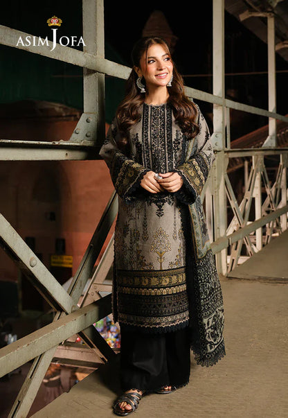 Winter 3PC Karandi Digital Print Dress - KP33410