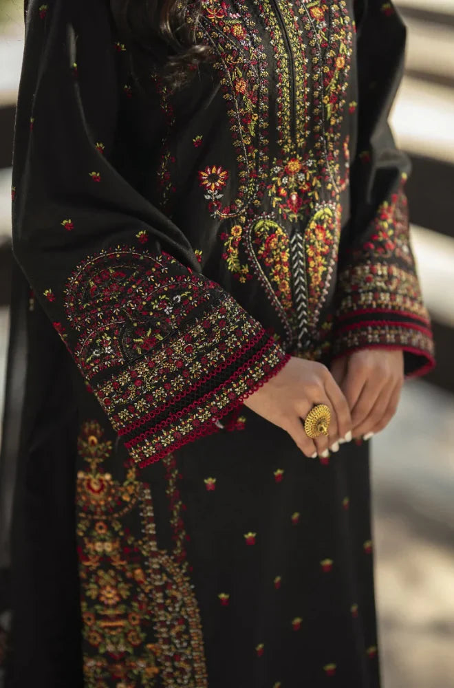 Summer 3PC Lawn Embroidered Suit - KP1102