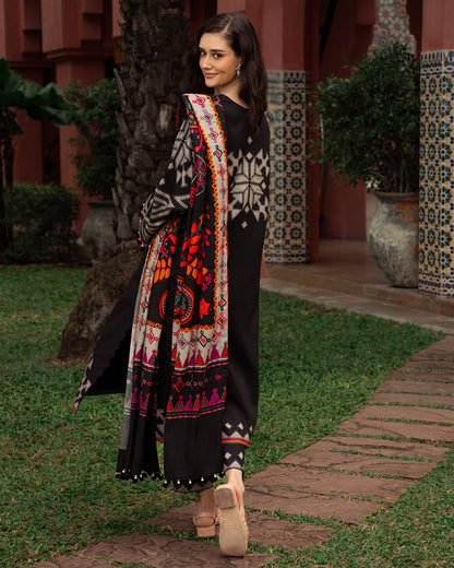 Winter 3PC Karandi Digital Print Dress - KP3391