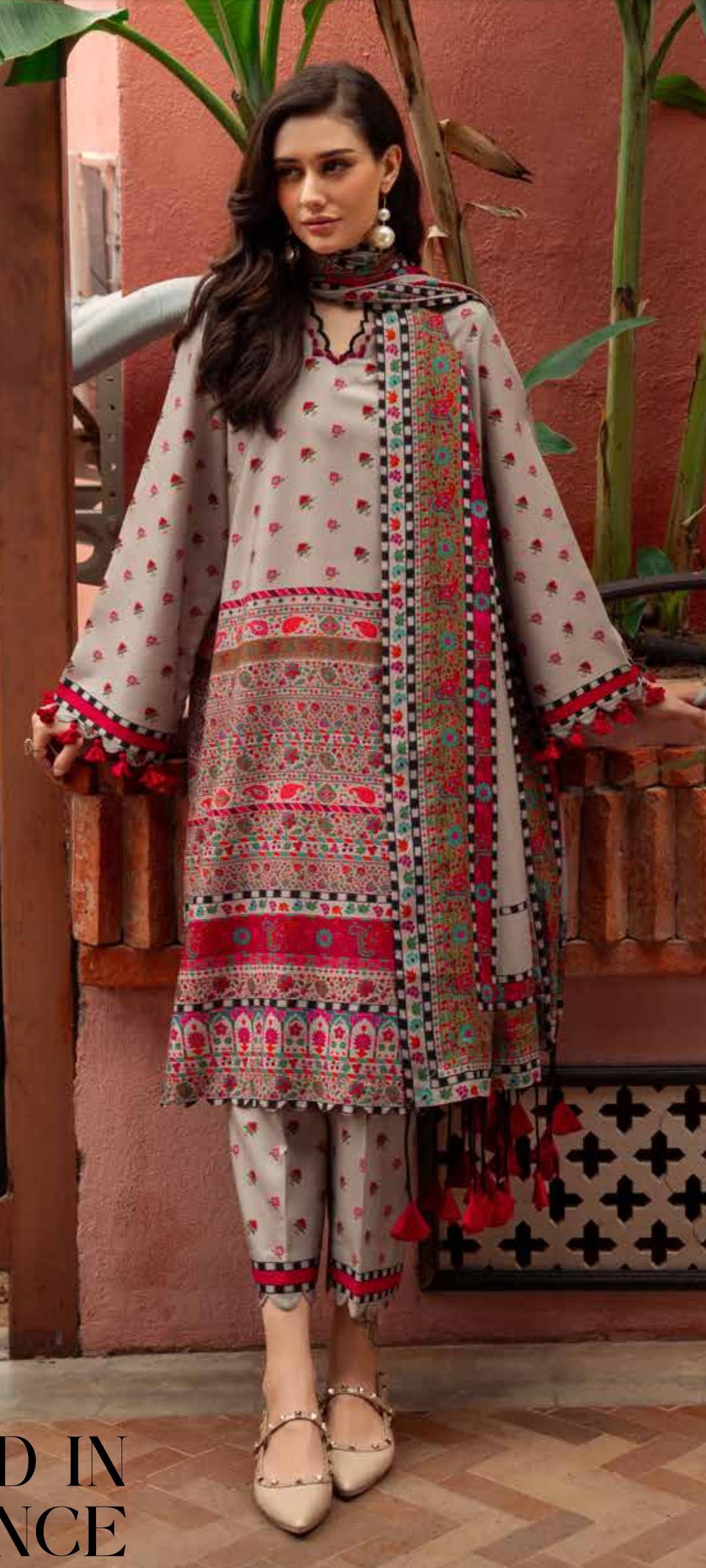 Winter 3PC Karandi Digital Print Dress - KP3390