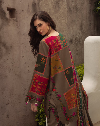 Winter 3PC Karandi Digital Print Dress - KP3387