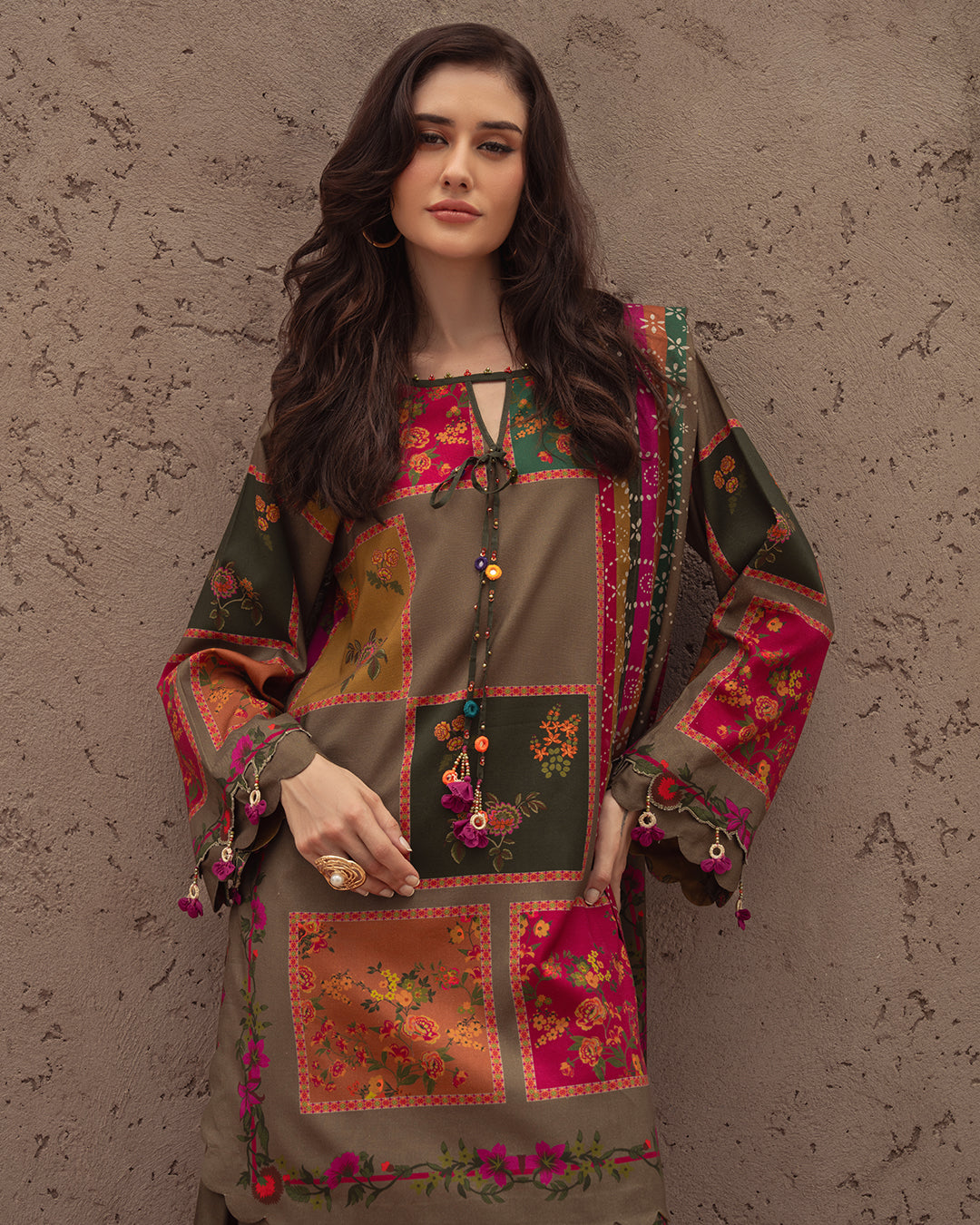 Winter 3PC Karandi Digital Print Dress - KP3387