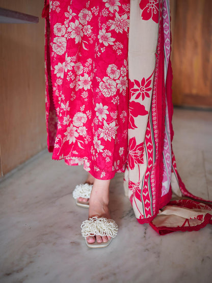 Winter 3PC Karandi Digital Print Dress - KP33416