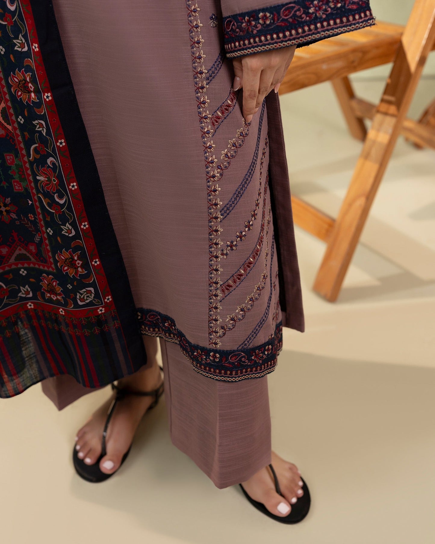 Winter 3PC Dhanak Embroidered Suit - kp33106