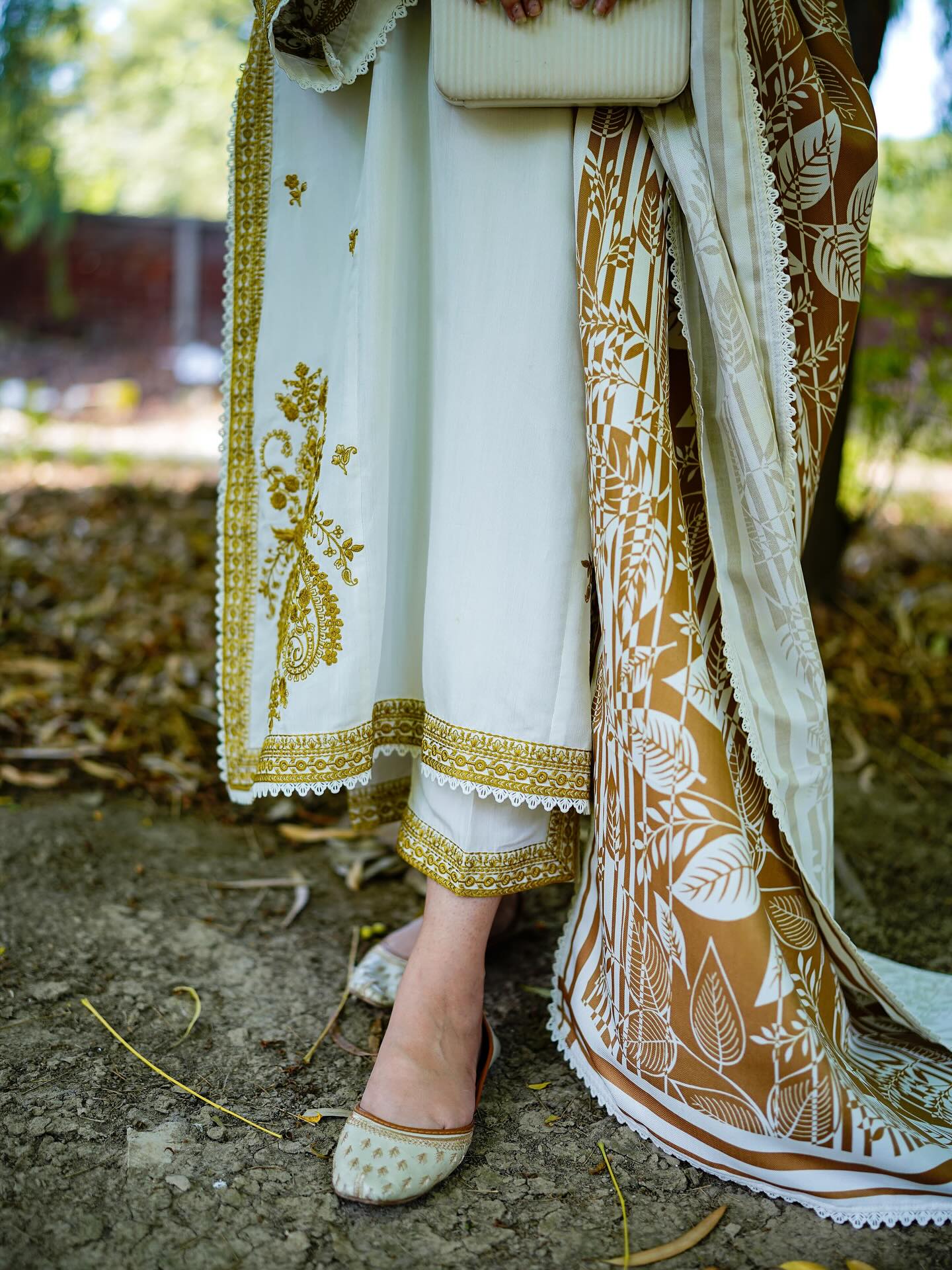 Winter 3PC Dhanak Embroidered Suit - kp33105