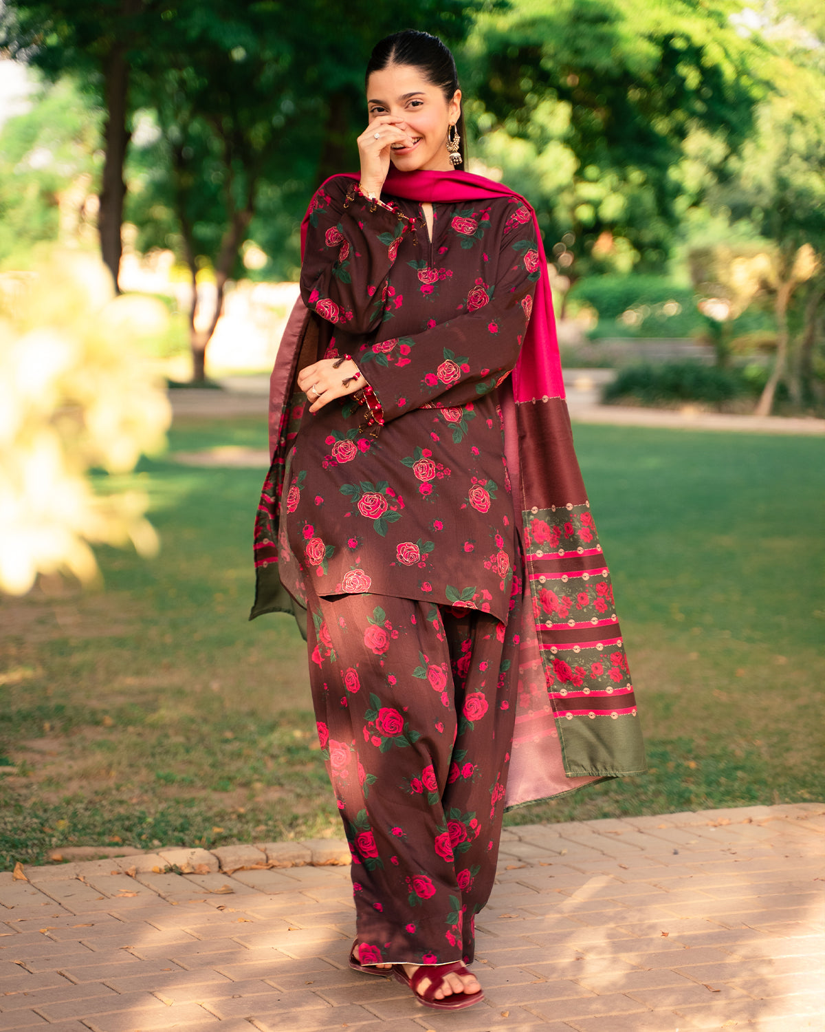 Winter  3PC Karandi Digital Print Dress - KP33148