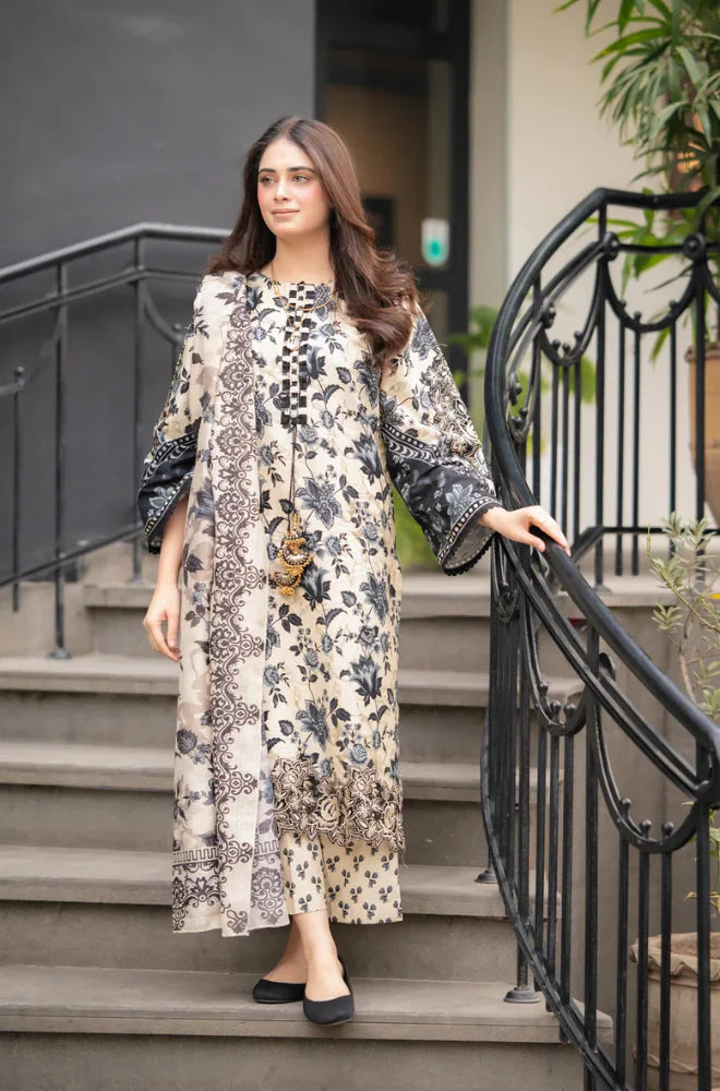 Winter 3PC Karandi Digital Print Dress - KP3389