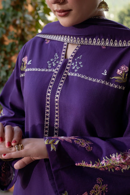 Summer 3PC Lawn Embroidered Suit - kp33151