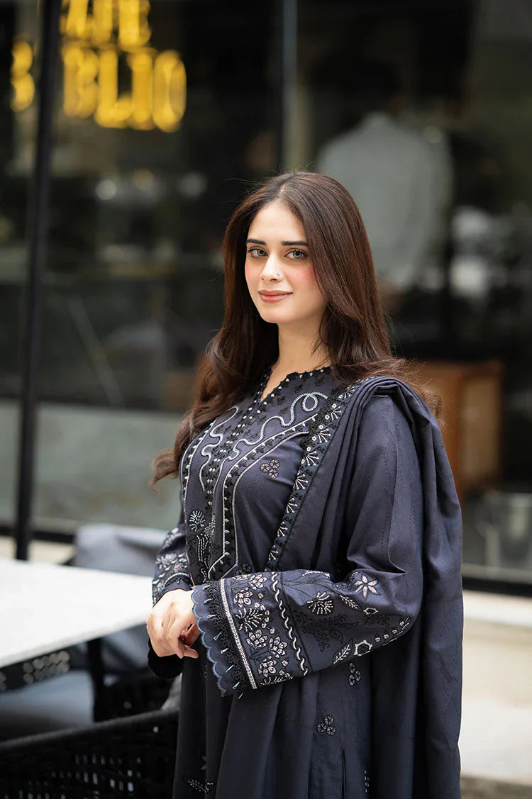 Winter  3PC Dhanak Embroidered Suit - kp3382