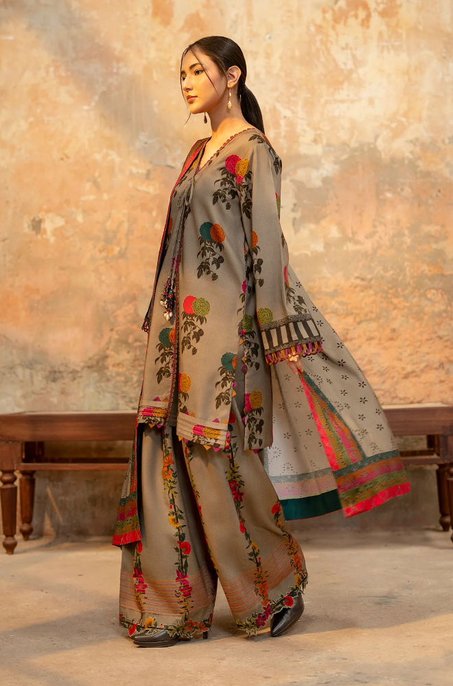 Winter  3PC Karandi Digital Print Dress - KP33134