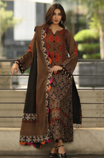 Winter 3PC Karandi Digital Print Dress - KP33142