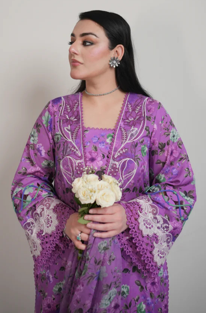 Winter 3PC Karandi Digital Print Dress - KP33149