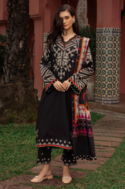 Winter 3PC Karandi Digital Print Dress - KP3391