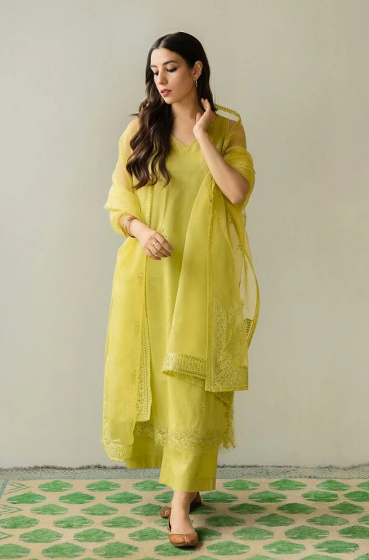 Summer 3PC Lawn Embroidered Suit - KP1177