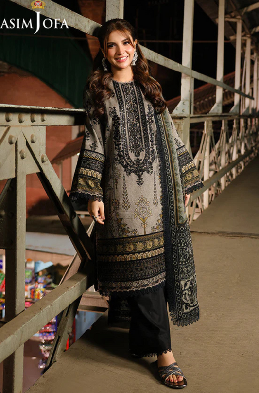 Winter 3PC Karandi Digital Print Dress - KP33410