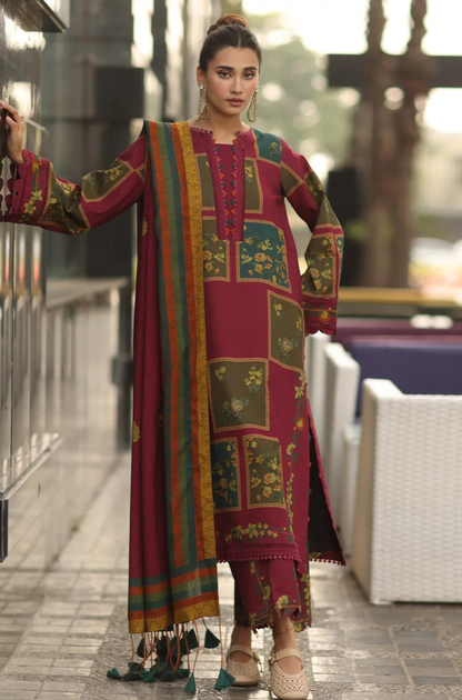 Winter 3PC Karandi Digital Print Dress - KP33100