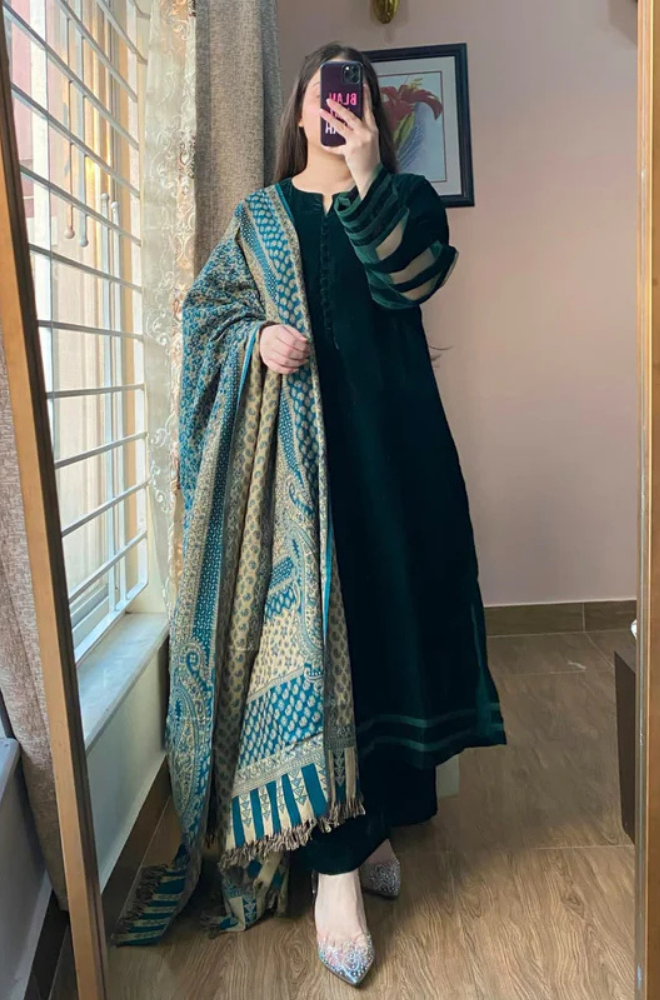 Winter Velvet Dress with Printed Dhanak Shawl kp33118