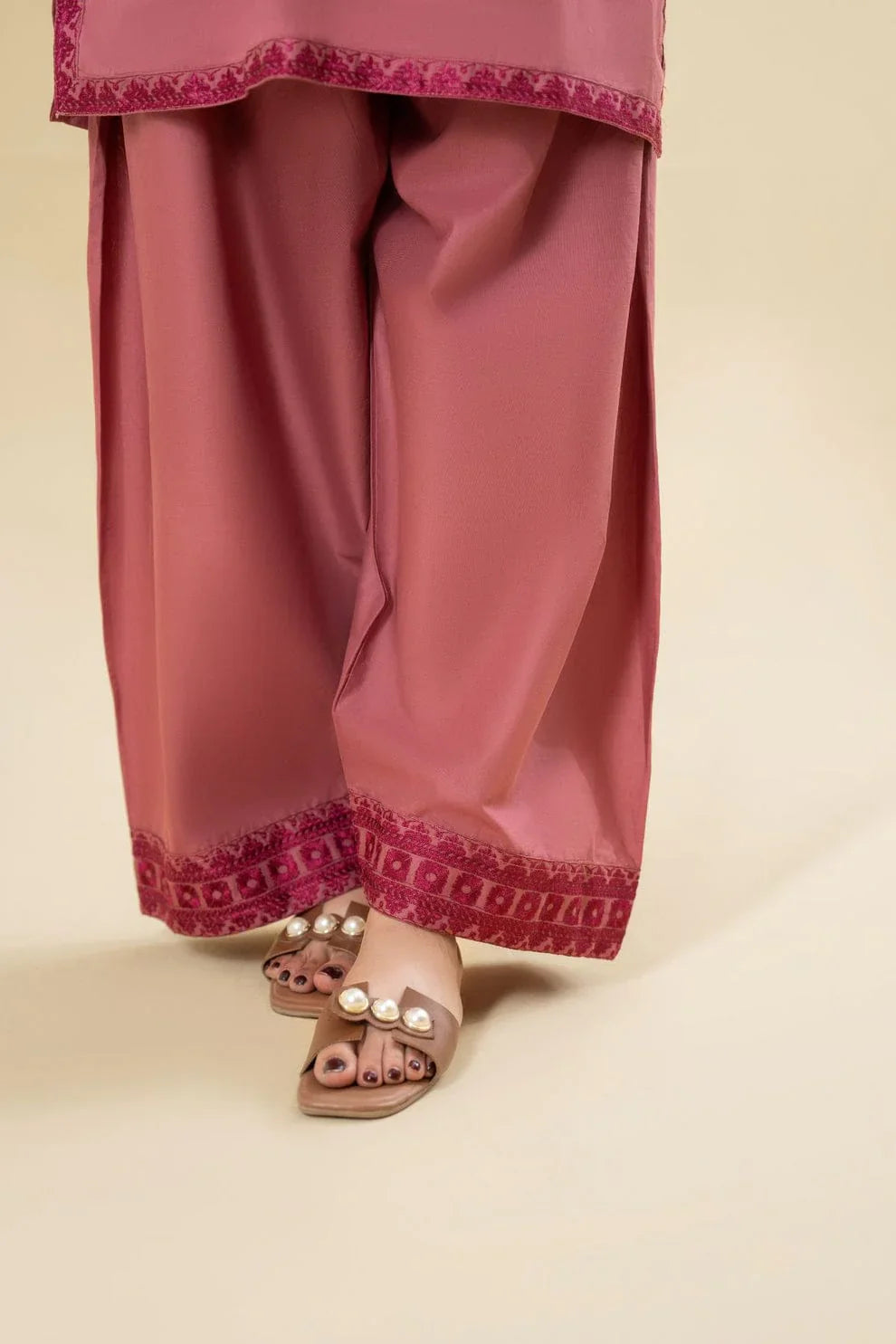 Winter   2PC Dhanak Embroidered Suit - KP3371