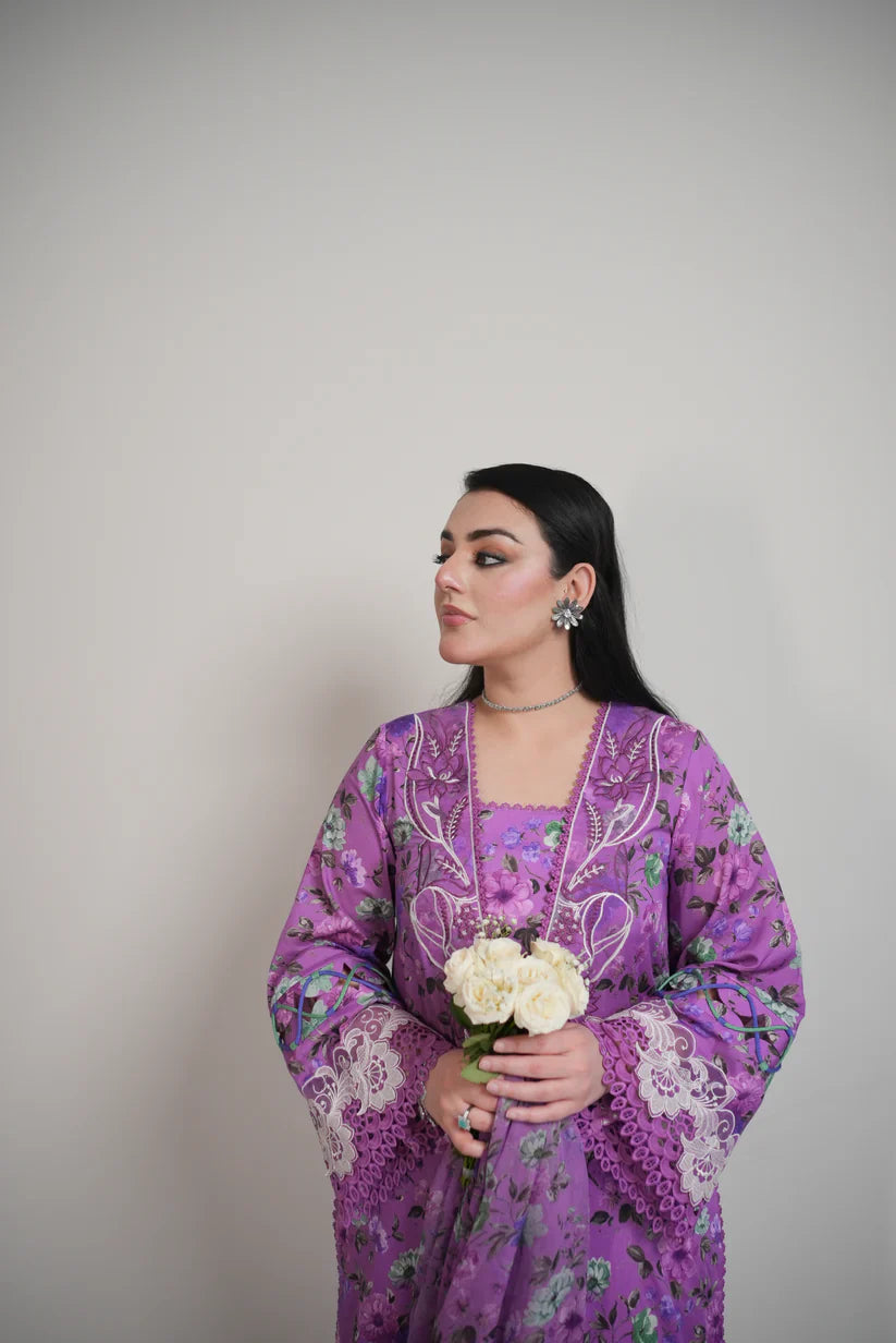 Winter 3PC Karandi Digital Print Dress - KP33149