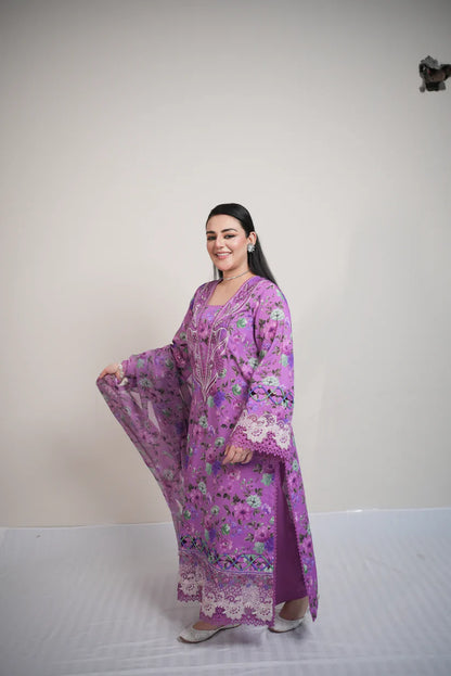 Winter 3PC Karandi Digital Print Dress - KP33149