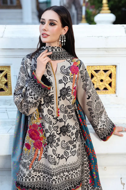 Winter 3PC Karandi Digital Print Dress - KP33115