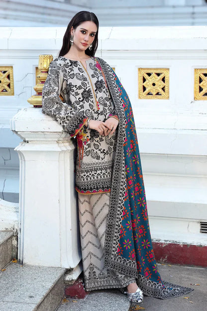 Winter 3PC Karandi Digital Print Dress - KP33115