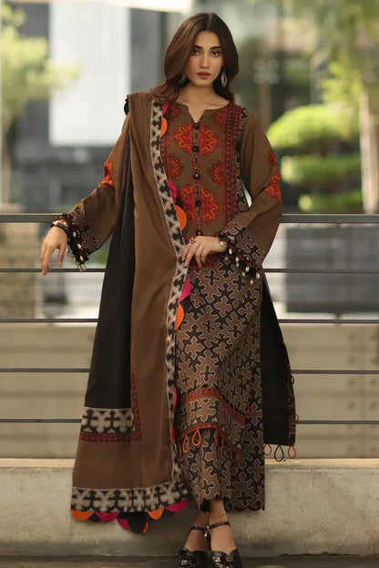 Winter 3PC Karandi Digital Print Dress - KP33142